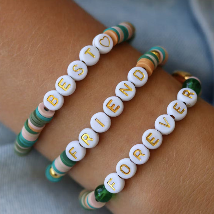 Perles lettres 3 mots pour bracelet à personnaliser